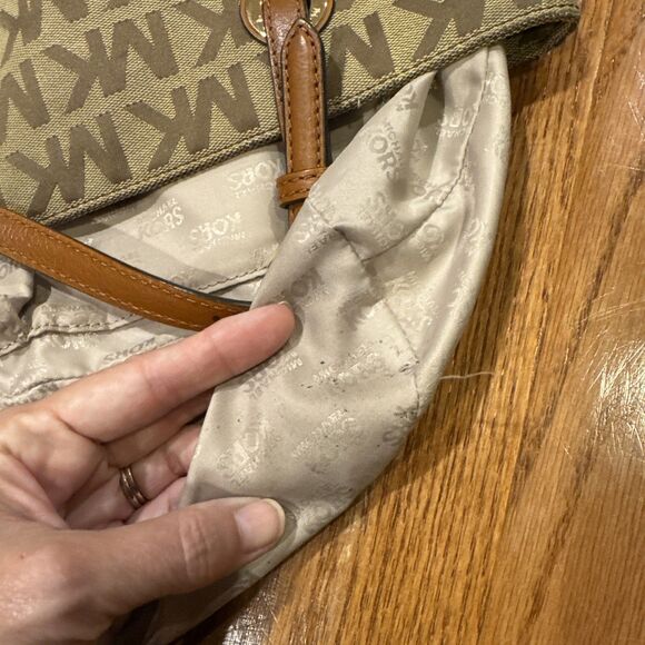 Michael Kors Signature Monogram Tote Handbag Satchel Shoulder Bag Light Brown - Picture 8 of 9